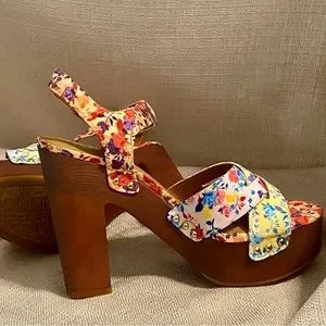 Gianni Bini Shoes Gianni Bini Floral Wood Block Platform Heels